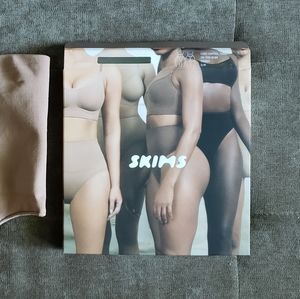 Skims Solutionwear Core Control Thong - Sienna